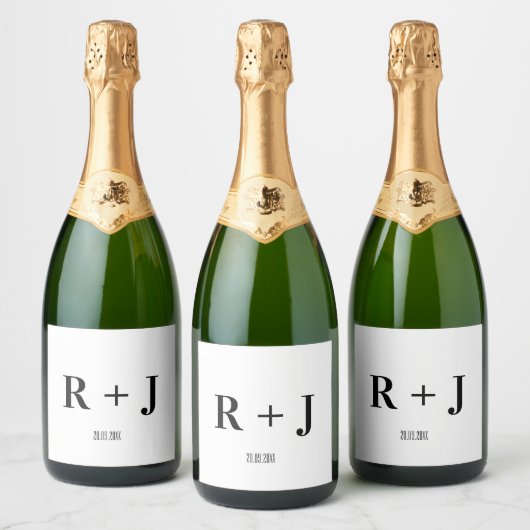 Moderne Witte en Zwarte Monogram Bruiloft Sparkling Wijnetiket (Flessen)