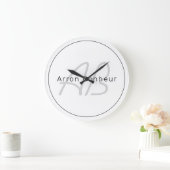 Moderne witte grijs & zwart| Naam koel en monogram Grote Klok (Huis)