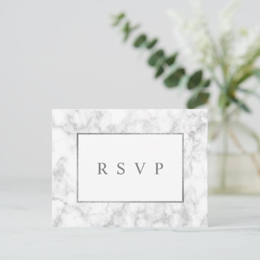Moderne Witte Marmeren Bruiloft RSVP Uitnodiging P (Staand voorkant)