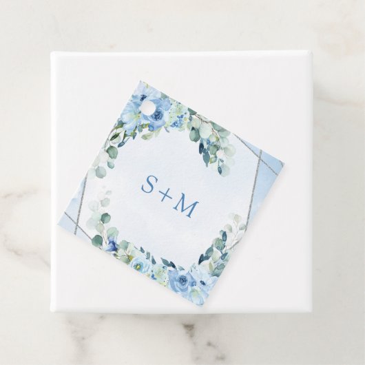 Moderne zacht pastelblauwe bloemetjes zilveren ini bedankjes labels (In situ)