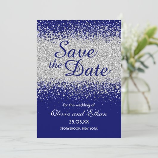 Moderne zilveren glitter en koninklijk blauw save the date (Staand voorkant)
