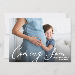 Moderne zwangerschapsfoto aankondiging
