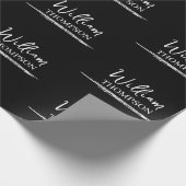 Moderne zwart-wit monogrammed naam cadeaupapier (Hoek)