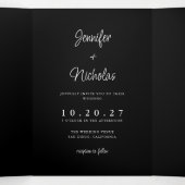 Moderne Zwarte bruiloft RSVP Details QR Code Foto Drieluik Uitnodiging (Binnenkant midden)