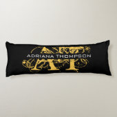 Moderne, zwarte en gouden monogrammen lichaamskussen (Achterkant)