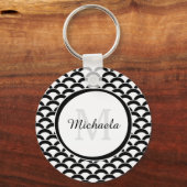 Moderne zwarte en witte schelpen Monogram en naam Sleutelhanger (Voorkant)