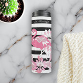 Moderne zwarte en witte strepe roze flamingo thermosbeker