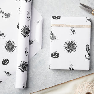 Moderne Zwarte en Witte Witchcore Halloween Cadeaupapier