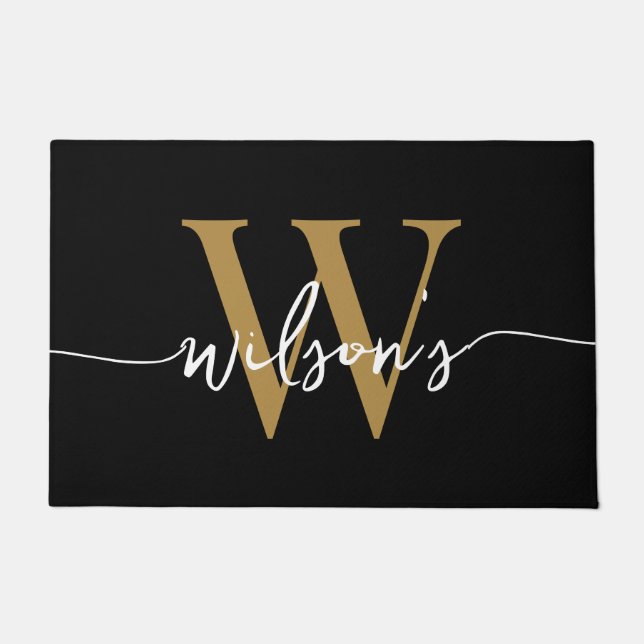 Moderne zwarte goud monogram familienaam script deurmat (Voorkant)