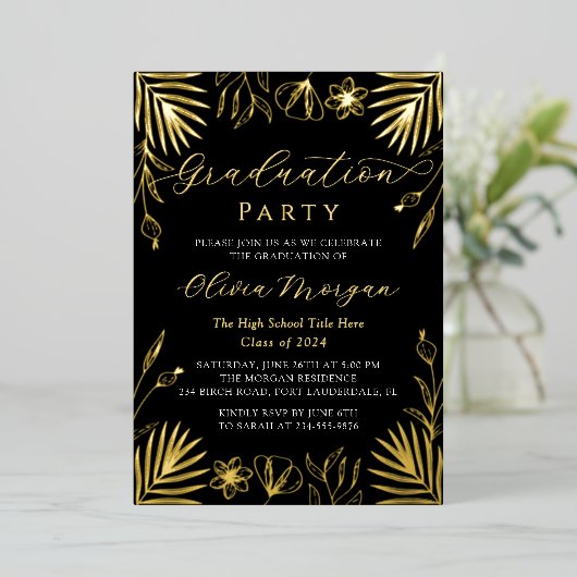 Moderne Zwarte Gouden Bloemenscript Afstudeerfoto Folie Uitnodiging (Staand Voorkant)