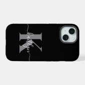 Moderne zwarte grijze script monogram iPhone 15 hoesje (Achterkant horizontaal)