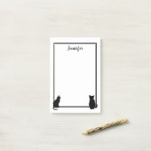 Moderne zwarte kat silhouettes wit gepersonaliseer post-it® notes (Op bureau)