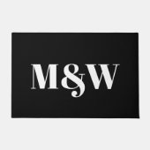 Moderne zwarte witte monogram initialen deurmat (Voorkant)