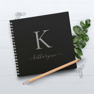Moderne Zwarte Zilveren Monogram Script Naam Notitieboek