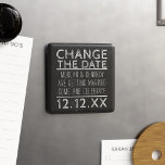 Modifier la date Magnet Mariage noir et blanc<br><div class="desc">Vous avez besoin de modifier votre date de mariage ? Tout à propos de cette fausse vidéo de tableau noir ? Fonctionne mieux sur l'aimant carré et aurait besoin de redimensionnement sur l'aimant rond.</div>