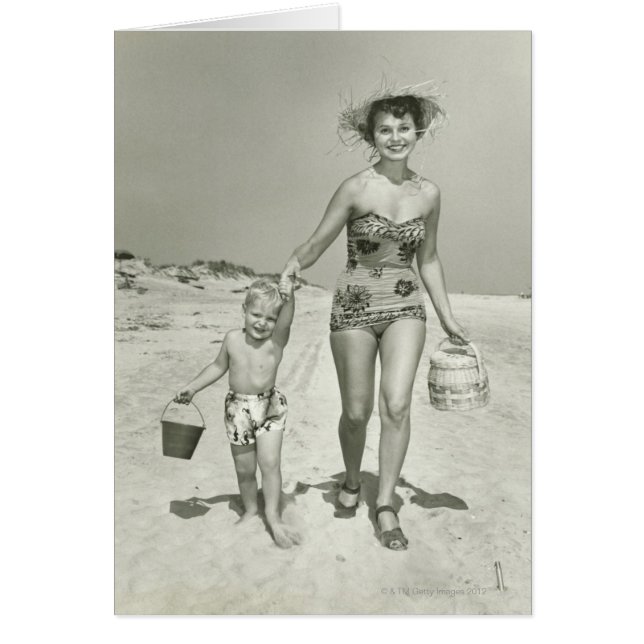 Moeder en zoon lopen (Voorkant)