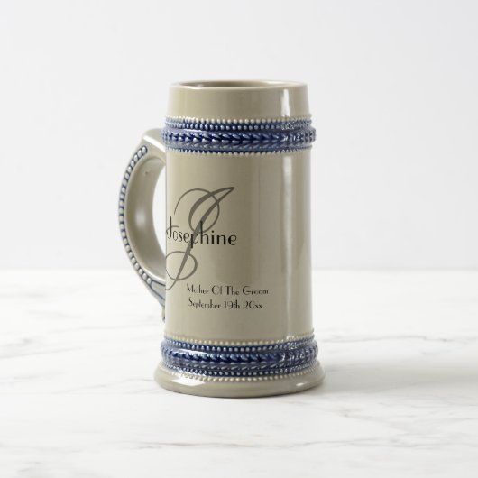 Moeder van bruidegom geschenk script modern monogr bierpul (Voorkant links)