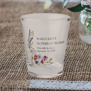 Moeder van de bloementeelt in het wild shot glas