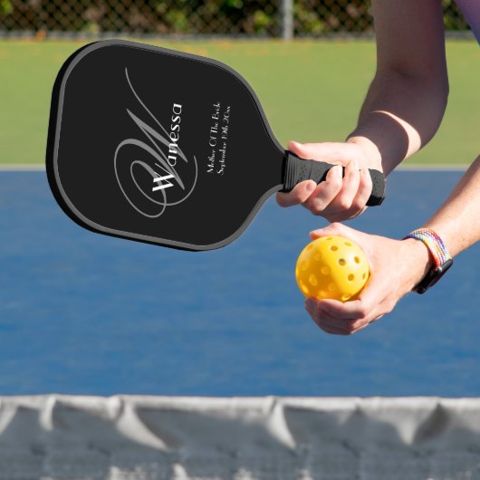 Moeder van de bruid Gift Elegante Monogram Script Pickleball Paddle (Insitu)