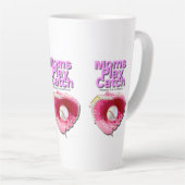 Moeders spelen vangst latte mok (Rechterhoek)