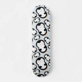Moeie Pinguïn Patroon (Blauw) Skateboard (Voorkant)