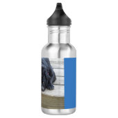 Moet water hebben waterfles  (Rechts)