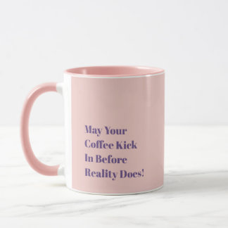 Moge je koffie aanslaan voordat de realiteit dat d mok