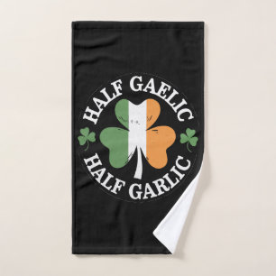 Moitié gaélique moitié irlandais italien garlic St