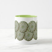 Mok - Crochet White Spiral over Green (Midden)