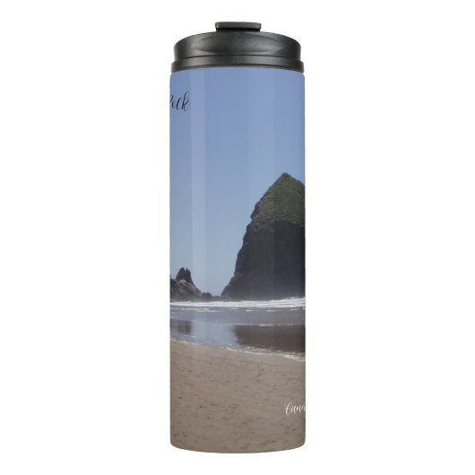 Mok Haystack Rock-kanon op het strand Oregon Coffe (Voorkant)