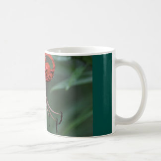 mok koffie met oranje gevlekte lib