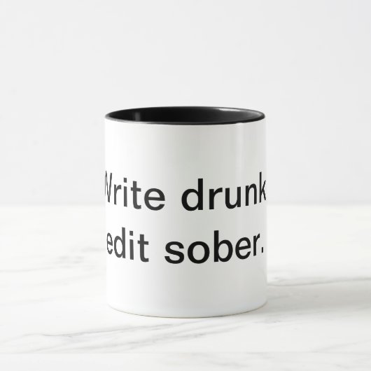 Mok koffie van schrijver (Midden)