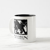 Mok Mannikin Studios logo (Voorkant links)