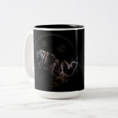 Mok Mesu Tora (Voorkant links)