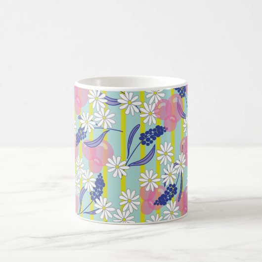 Mok met bubbels, strepen, madeliefjes en lupines (Center)