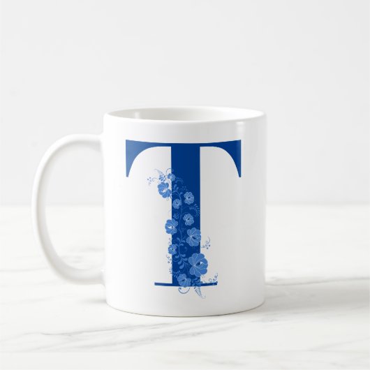 Mok met Floral monogram T (Links)