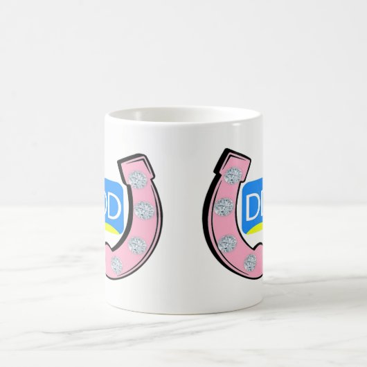 Mok met Logo DaybyDayVlogs (Center)