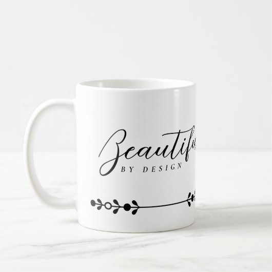 Mok met mooi ontwerp. (Links)
