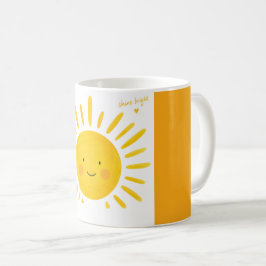 Mok met stralende glimlachende zon