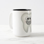 mok "Orthodontist" (Voorkant links)
