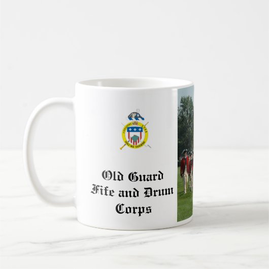 Mok oude garde en trommelkorps (Links)