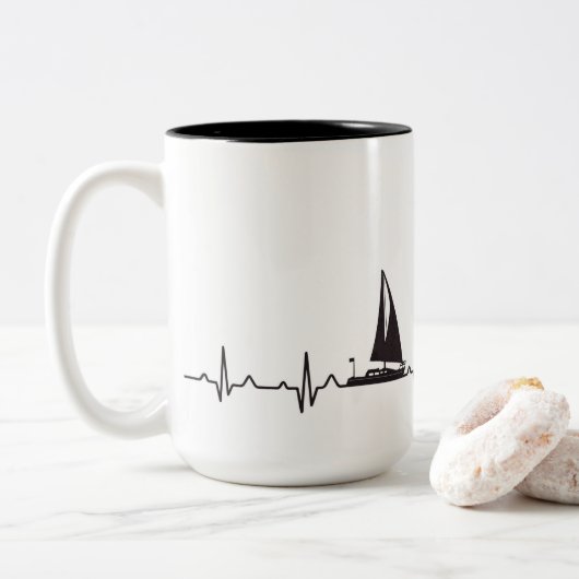 Mok van bootpulse-koffie (Met donut)