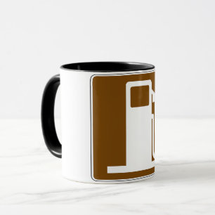 Mok van de verkeersborden voor benzine