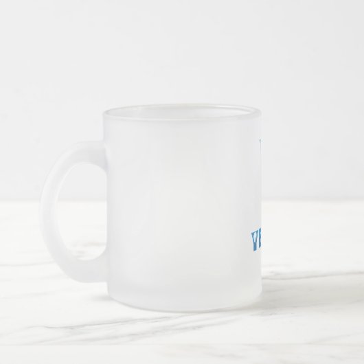 Mok van geglazuurd Jemenitisch glas voor thee of k (Links)