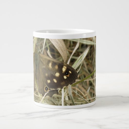 Mok van gespikkelde houten vlinder (Voorkant)