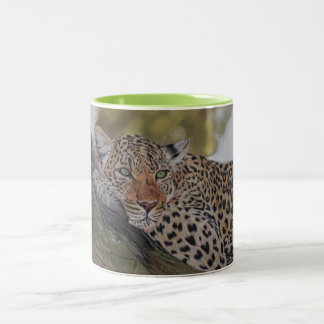 Mok van leopard-koffie