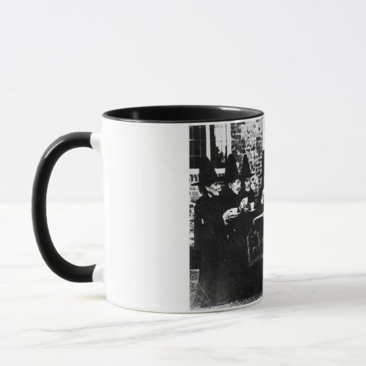 Mok van oude heksen Tea Party (Links)