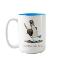 Mok van tweetone koffie met blauw-voetgebaseerde v