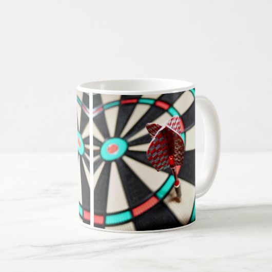 Mok voor kleurrijk dartboard en kunstdart (Voorkant rechts)