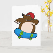 Mol als schaatser met skateboard en helm kaart (Gele Bloem)